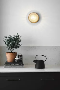 Nuura Liila 1 vägg-/taklampa, medium, guld - klar