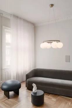 Nuura Miira 6 Circular pendellampa, mässing - opalvit