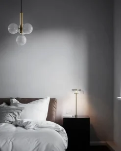 Nuura Miira 4 pendellampa, mässing - opalglas