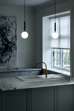 Nuura Miira 1 pendellampa, klippgrå - opal