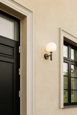 Nuura Miira Outdoor vägglampa, mörk brons - opal