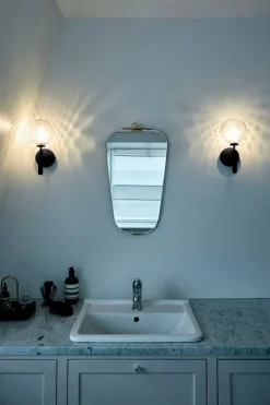 Nuura Miira vägglampa, klippgrå - klar