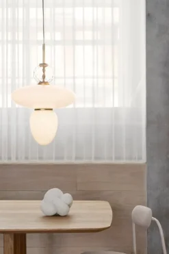 Nuura Rizzatto 43 pendel, mässing - opalvit