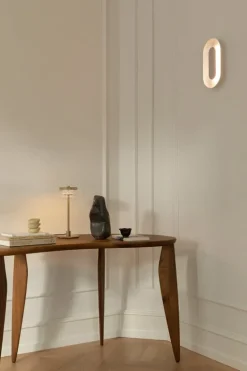 Nuura Sasi Small vägglampa, silver