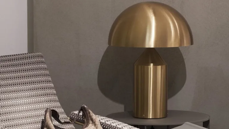 Oluce Atollo 233 bordslampa, guld