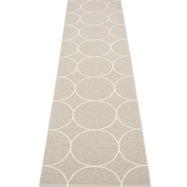 Pappelina Boo matta 70 x 300 cm, linne - vanilj