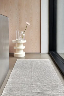 Pappelina Emm  matta, 70 x 240 cm, fossil grey - stone metallic