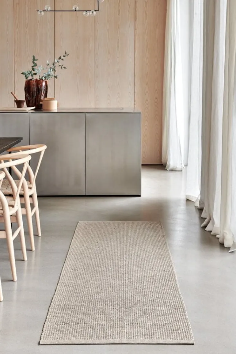Pappelina Emm-matta 70 x 180 cm, potatis - beige metallic