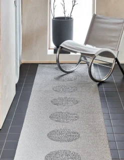 Pappelina Vera 2.0 matta, 70 x 280 cm, grå - granit metallic