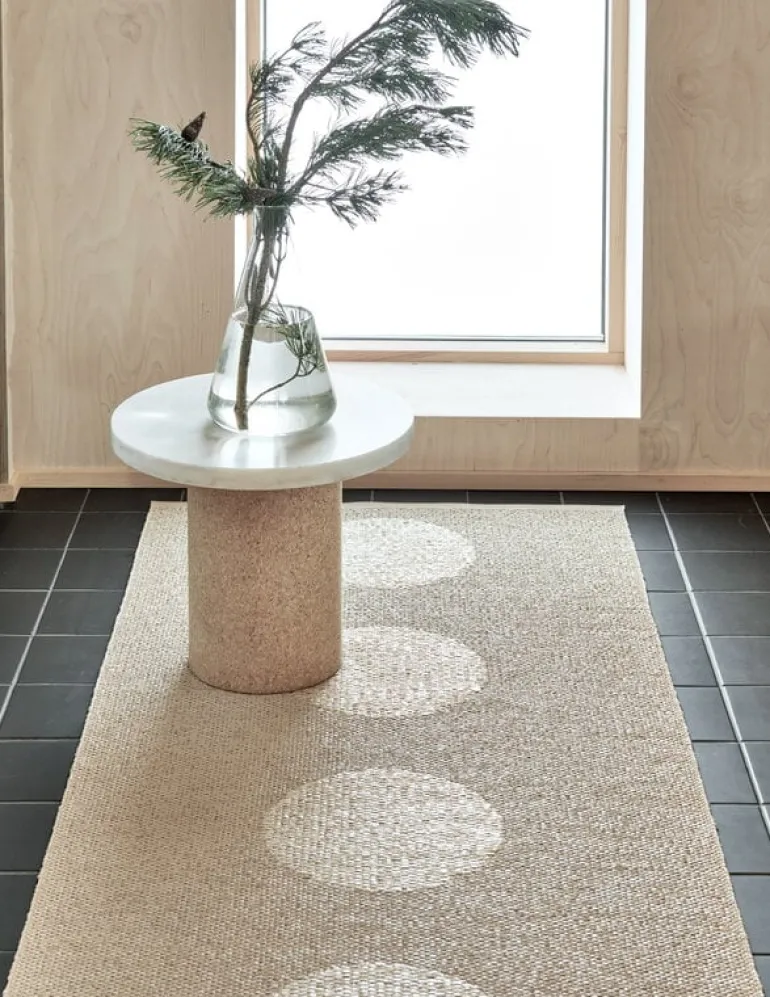 Pappelina Vera 2.0 matta, 70 x 280 cm, linne - stone metallic
