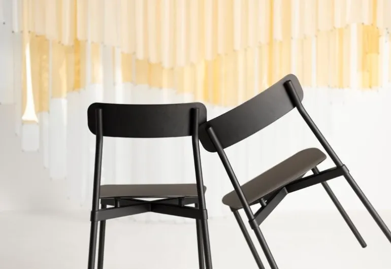 Petite Friture Fromme stol, svart