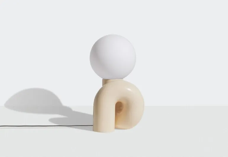 Petite Friture Neotenic bordslampa, 51 cm, vanilj