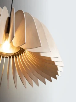 Pilke Lights Verna 50 pendellampa, björk