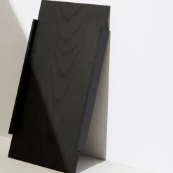 PLEASE WAIT to be SEATED Kanso brickset, svart