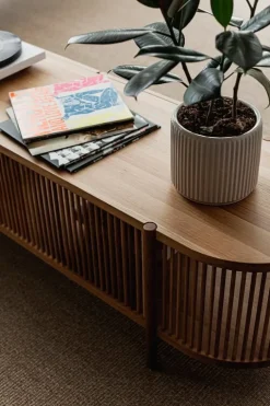 Poiat Bastone lågt sideboard med dörrar, ek