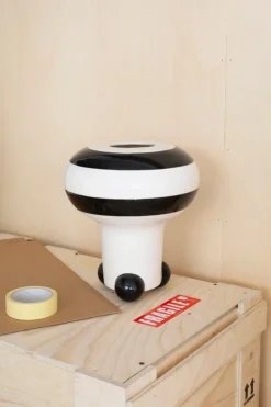 Raawii Mushroom vas, svart