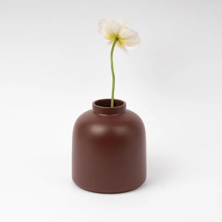 Raawii Omar vas, tawny