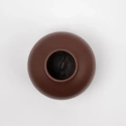 Raawii Omar vas, tawny