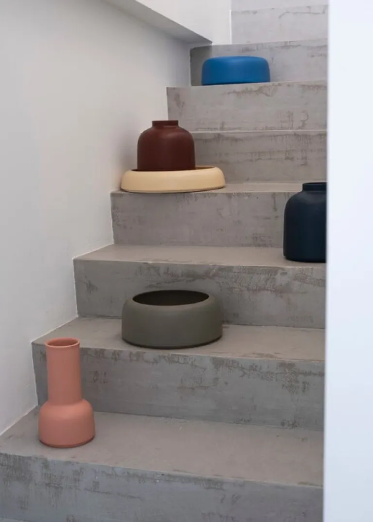 Raawii Omar vas, tawny