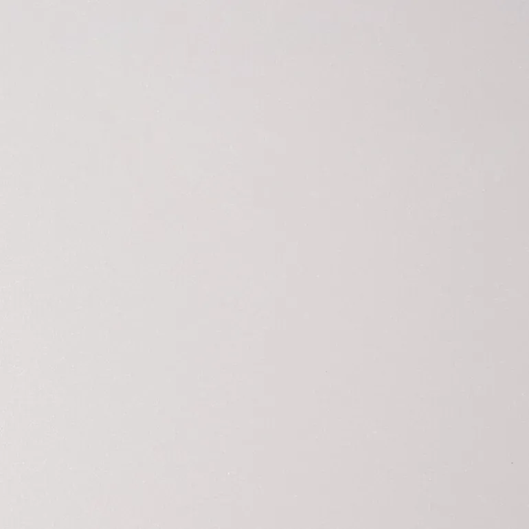 Raawii Thing pall, vit