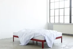 ReFramed Sängram med lameller, djupröd