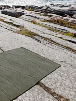 Roots Living Rock matta, lergrå