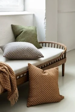 Røros Tweed Isak kudde, 60 x 60 cm, kastanj