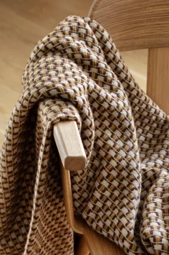 Røros Tweed Isak pläd, 150 x 210 cm, kastanj