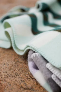 Røros Tweed Kvam filt, 135 x 200 cm, grön