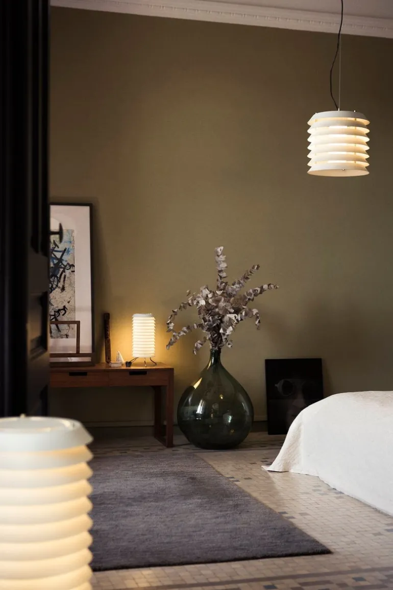 Santa & Cole Maija 30 pendellampa, vit