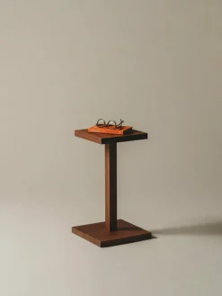 Santa & Cole Peana Molina sidobord, valnöt