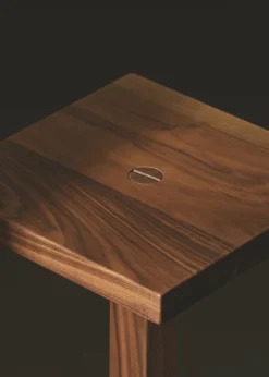 Santa & Cole Peana Molina sidobord, valnöt