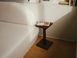 Santa & Cole Peana Molina sidobord, valnöt