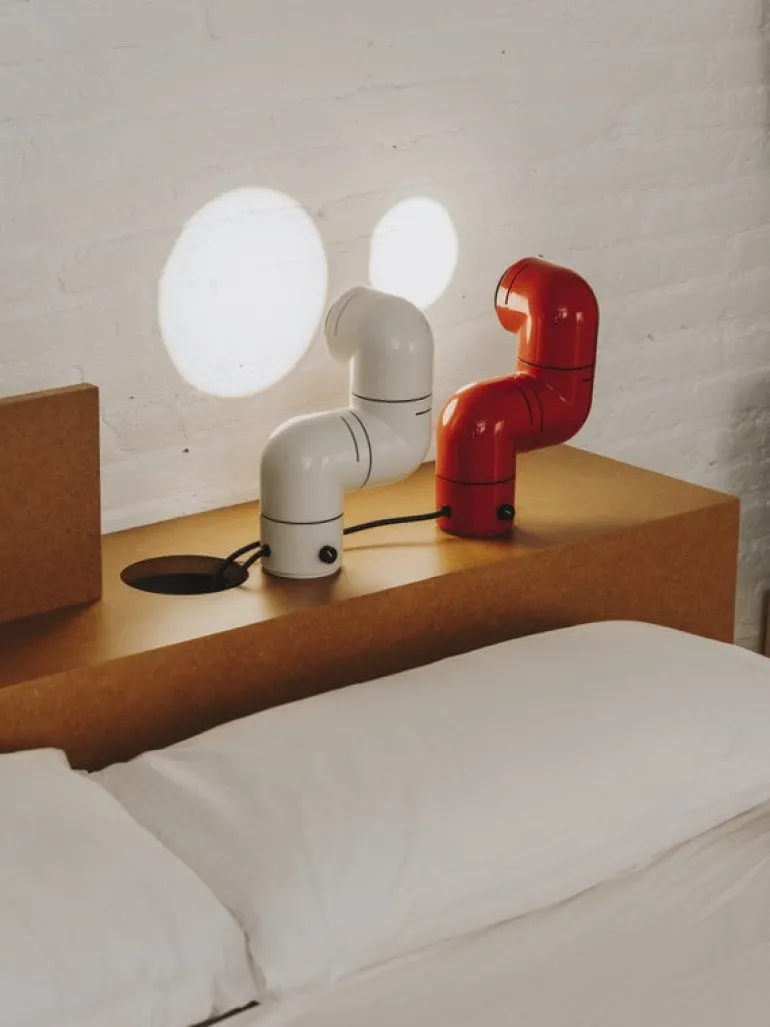 Santa & Cole Tatu bordslampa, röd