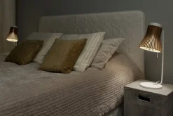 Secto Design Petite 4620 bordslampa, valnöt