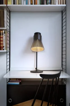 Secto Design Petite 4620 bordslampa, svart