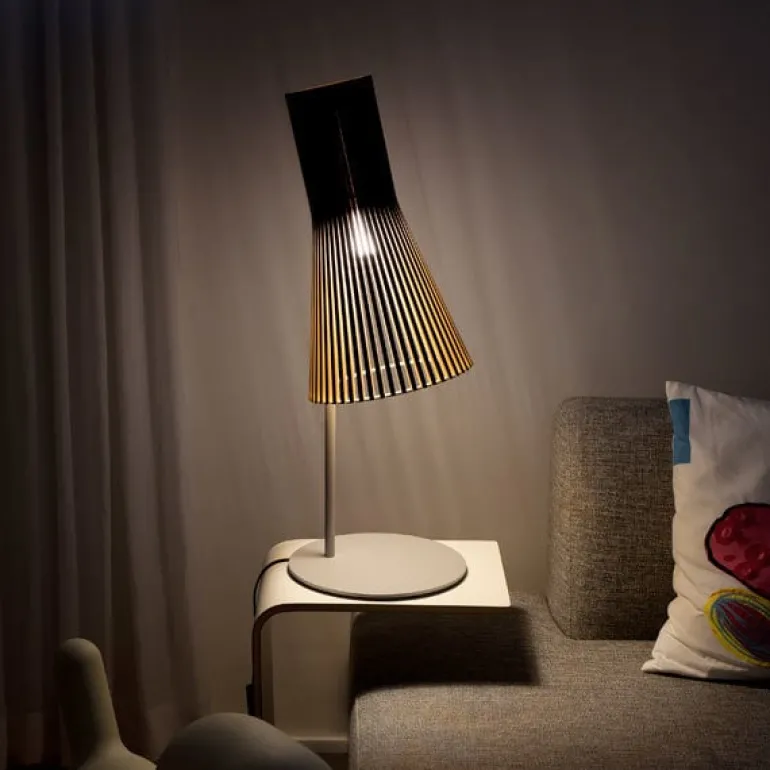 Secto Design Secto 4220 bordslampa, svart