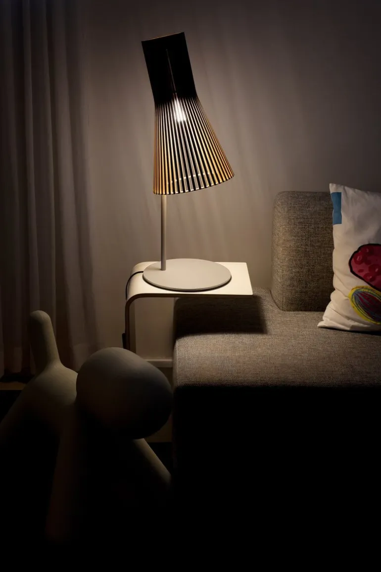 Secto Design Secto 4220 bordslampa, svart