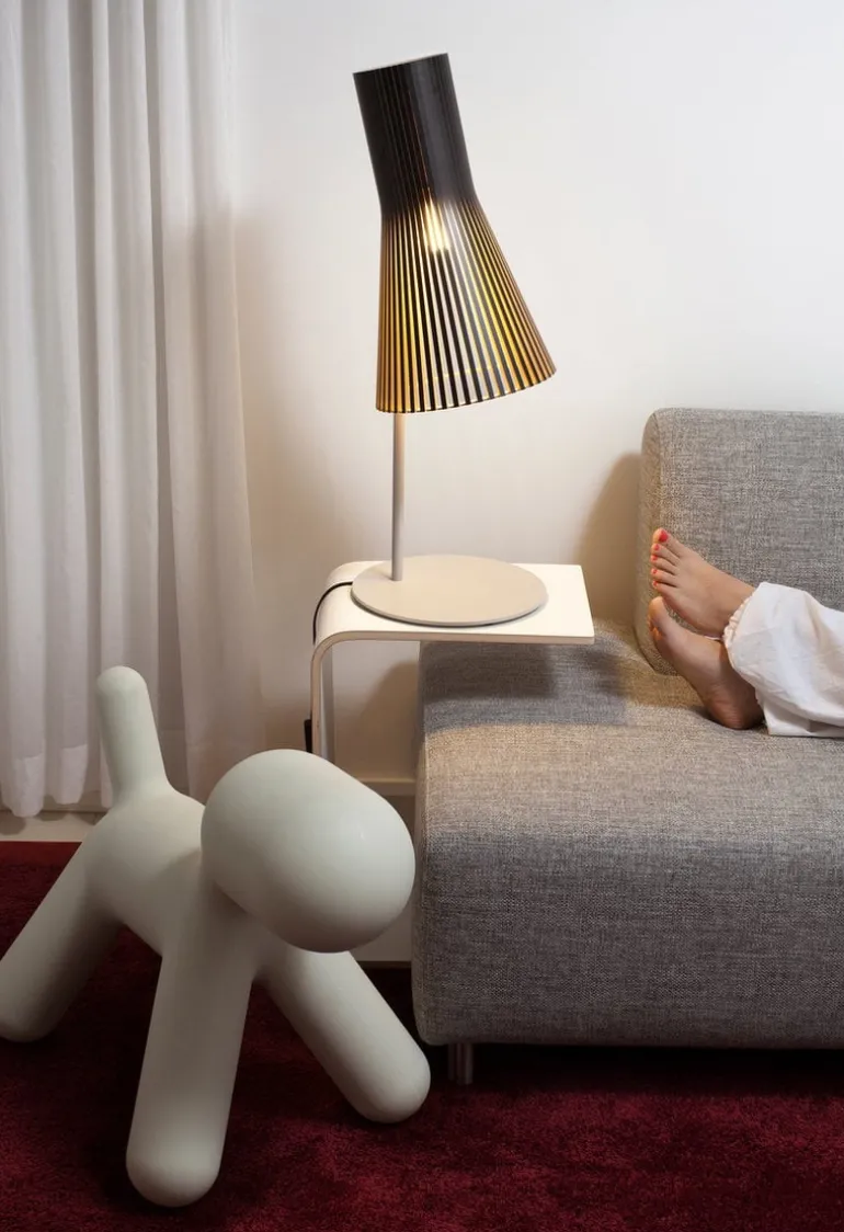 Secto Design Secto 4220 bordslampa, svart