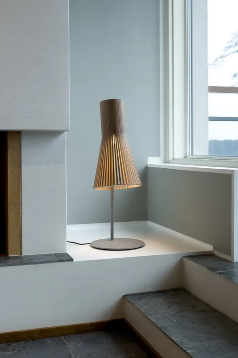 Secto Design Secto 4220 bordslampa, valnöt