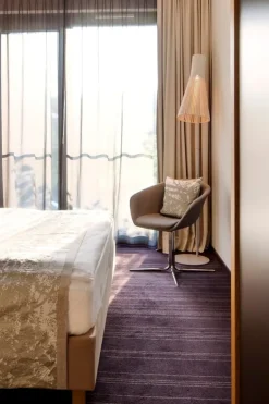 Secto Design Secto 4210 golvlampa, vit