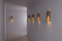 Secto Design Secto 4231 vägglampa 45 cm, väggfäste, valnöt