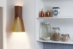 Secto Design Secto 4231 vägglampa 45 cm, valnöt
