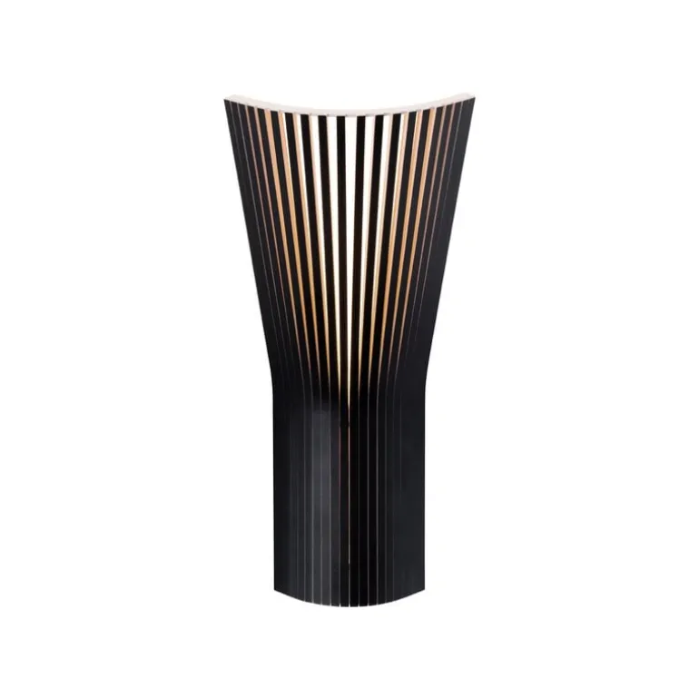 Secto Design Secto 4237 vägglampa för hörn, 45 cm, svart