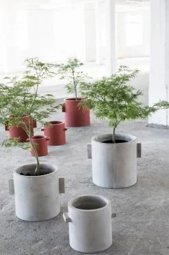 Serax Concrete blomkruka 30 cm, grå