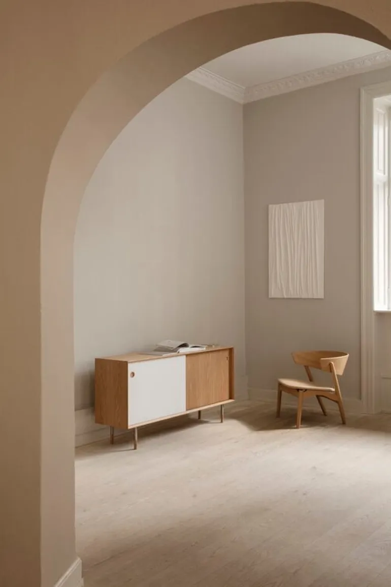 Sibast No 11 sideboard, oljad ek, vit - gul