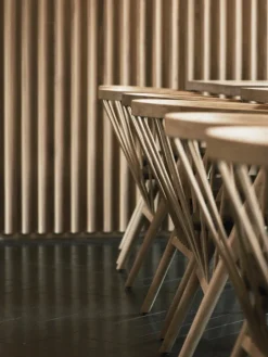 Sibast No 8 stol, såpad ek - grått tyg