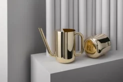 Skultuna Nurture vattenkanna, mässing