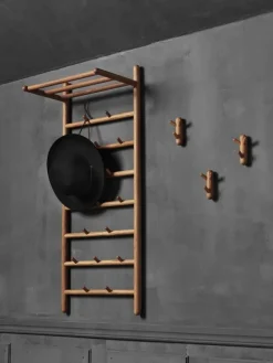 Stolab Totem krok, oljad ek