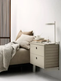 String Furniture String byrå med 2 lådor, 58 x 30 cm, beige